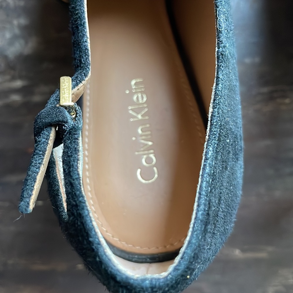 NWOT Calvin Klein size 9 Suede Bootie with side buckle - Picture 4 of 16